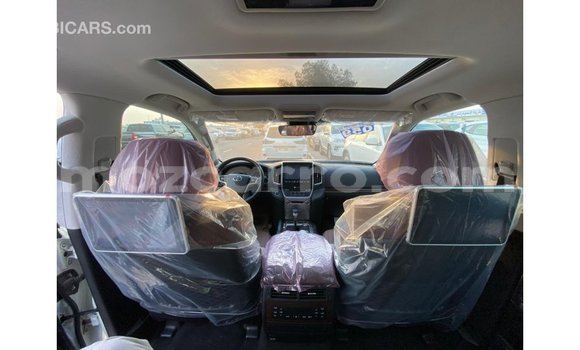 Buy Import Toyota Land Cruiser White Car in Import - Dubai in Cabo Delgado Buy Import Toyota Land Cruiser White Car in Import - Dubai in Cabo Delgado