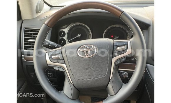 Buy Import Toyota Land Cruiser White Car in Import - Dubai in Cabo Delgado Buy Import Toyota Land Cruiser White Car in Import - Dubai in Cabo Delgado