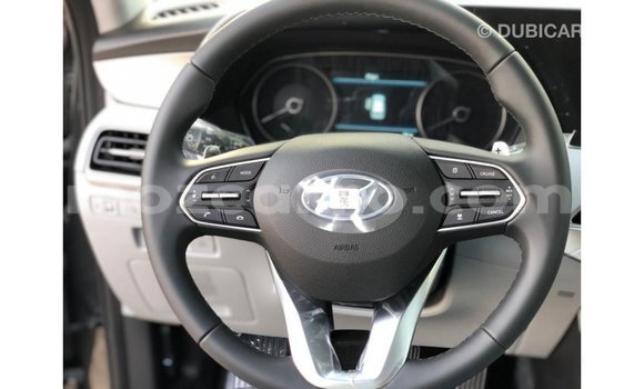 Tenga Imported Hyundai Accent Zvimwe Mota in Import - Dubai in Cabo Delgado Tenga Imported Hyundai Accent Zvimwe Mota in Import - Dubai in Cabo Delgado