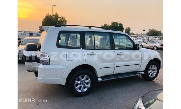 Nunua Imported Mitsubishi Pajero Nyeupe Gari ndani ya Import - Dubai nchini Cabo Delgado Nunua Imported Mitsubishi Pajero Nyeupe Gari ndani ya Import - Dubai nchini Cabo Delgado
