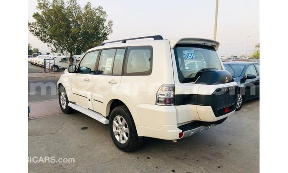 Nunua Imported Mitsubishi Pajero Nyeupe Gari ndani ya Import - Dubai nchini Cabo Delgado Nunua Imported Mitsubishi Pajero Nyeupe Gari ndani ya Import - Dubai nchini Cabo Delgado