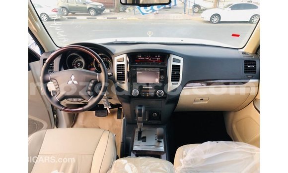 Nunua Imported Mitsubishi Pajero Nyeupe Gari ndani ya Import - Dubai nchini Cabo Delgado Nunua Imported Mitsubishi Pajero Nyeupe Gari ndani ya Import - Dubai nchini Cabo Delgado