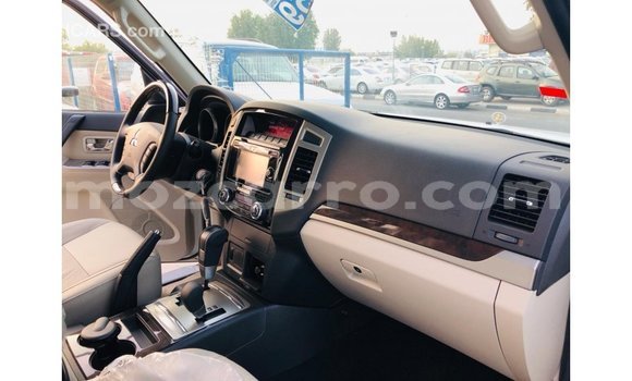 Nunua Imported Mitsubishi Pajero Nyeupe Gari ndani ya Import - Dubai nchini Cabo Delgado Nunua Imported Mitsubishi Pajero Nyeupe Gari ndani ya Import - Dubai nchini Cabo Delgado