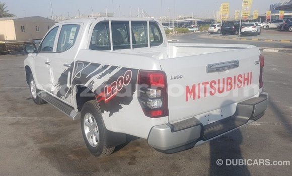 Buy Import Mitsubishi L200 White Car in Import - Dubai in Cabo Delgado Buy Import Mitsubishi L200 White Car in Import - Dubai in Cabo Delgado