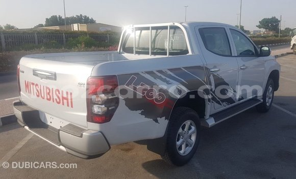 Buy Import Mitsubishi L200 White Car in Import - Dubai in Cabo Delgado Buy Import Mitsubishi L200 White Car in Import - Dubai in Cabo Delgado
