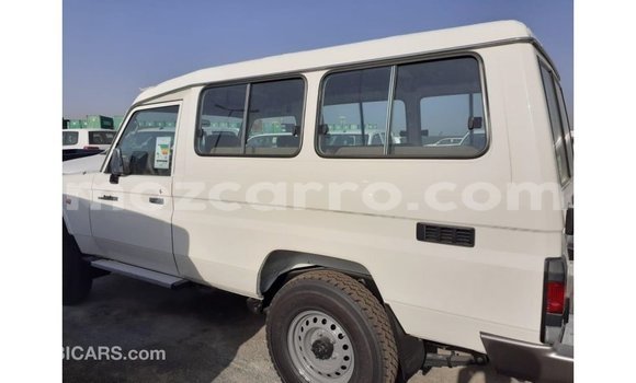 Buy Import Toyota Land Cruiser White Car in Import - Dubai in Cabo Delgado Buy Import Toyota Land Cruiser White Car in Import - Dubai in Cabo Delgado