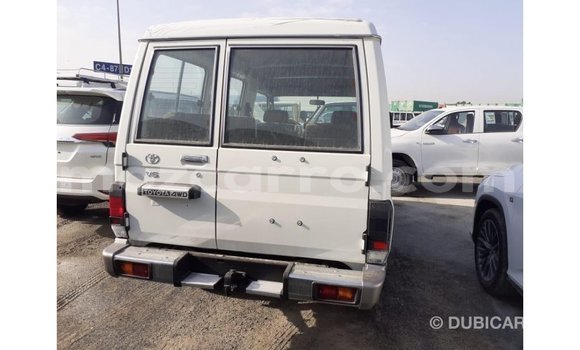 Buy Import Toyota Land Cruiser White Car in Import - Dubai in Cabo Delgado Buy Import Toyota Land Cruiser White Car in Import - Dubai in Cabo Delgado