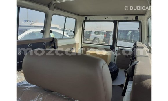Buy Import Toyota Land Cruiser White Car in Import - Dubai in Cabo Delgado Buy Import Toyota Land Cruiser White Car in Import - Dubai in Cabo Delgado