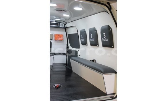 Buy Import Toyota Hiace White Car in Import - Dubai in Cabo Delgado Buy Import Toyota Hiace White Car in Import - Dubai in Cabo Delgado