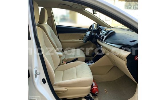 Nunua Imported Toyota Yaris Nyeupe Gari ndani ya Import - Dubai nchini Cabo Delgado Nunua Imported Toyota Yaris Nyeupe Gari ndani ya Import - Dubai nchini Cabo Delgado