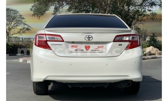 Nunua Imported Toyota Camry Nyeupe Gari ndani ya Import - Dubai nchini Cabo Delgado Nunua Imported Toyota Camry Nyeupe Gari ndani ya Import - Dubai nchini Cabo Delgado