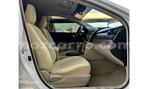 Nunua Imported Toyota Camry Nyeupe Gari ndani ya Import - Dubai nchini Cabo Delgado Nunua Imported Toyota Camry Nyeupe Gari ndani ya Import - Dubai nchini Cabo Delgado