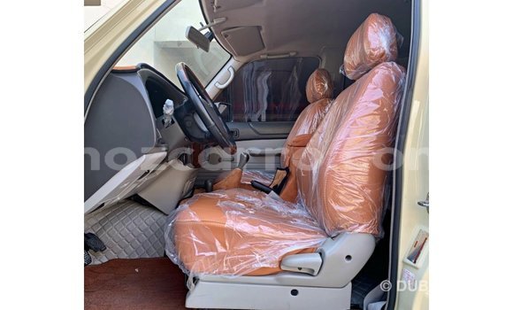 Nunua Imported Nissan Patrol Beige Gari ndani ya Import - Dubai nchini Cabo Delgado Nunua Imported Nissan Patrol Beige Gari ndani ya Import - Dubai nchini Cabo Delgado