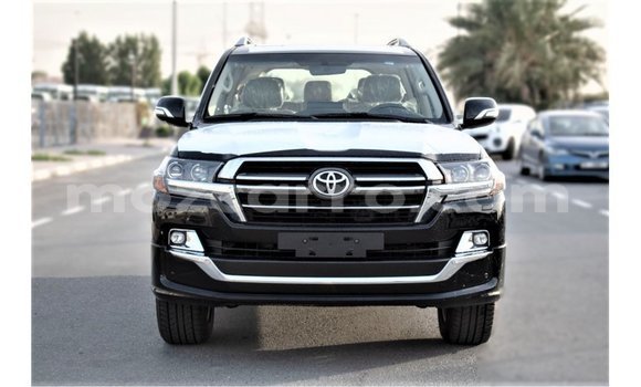 Nunua Imported Toyota Land Cruiser Nyeusi Gari ndani ya Import - Dubai nchini Cabo Delgado