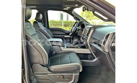 Tenga Imported Ford Club Wagon Nhema Mota in Import - Dubai in Cabo Delgado Tenga Imported Ford Club Wagon Nhema Mota in Import - Dubai in Cabo Delgado