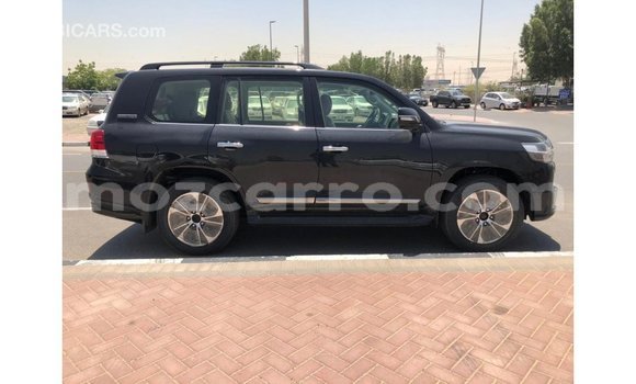 Nunua Imported Toyota Land Cruiser Nyeusi Gari ndani ya Import - Dubai nchini Cabo Delgado Nunua Imported Toyota Land Cruiser Nyeusi Gari ndani ya Import - Dubai nchini Cabo Delgado