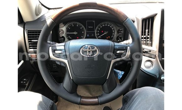 Nunua Imported Toyota Land Cruiser Nyeusi Gari ndani ya Import - Dubai nchini Cabo Delgado Nunua Imported Toyota Land Cruiser Nyeusi Gari ndani ya Import - Dubai nchini Cabo Delgado