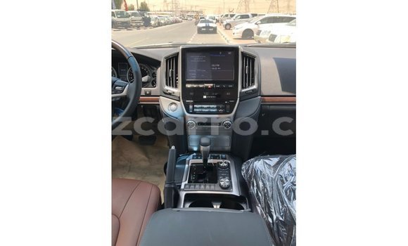 Nunua Imported Toyota Land Cruiser Nyeusi Gari ndani ya Import - Dubai nchini Cabo Delgado Nunua Imported Toyota Land Cruiser Nyeusi Gari ndani ya Import - Dubai nchini Cabo Delgado