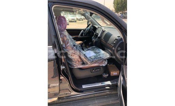 Nunua Imported Toyota Land Cruiser Nyeusi Gari ndani ya Import - Dubai nchini Cabo Delgado Nunua Imported Toyota Land Cruiser Nyeusi Gari ndani ya Import - Dubai nchini Cabo Delgado