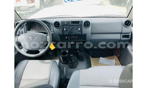 Nunua Imported Toyota Land Cruiser Nyeupe Gari ndani ya Import - Dubai nchini Cabo Delgado Nunua Imported Toyota Land Cruiser Nyeupe Gari ndani ya Import - Dubai nchini Cabo Delgado