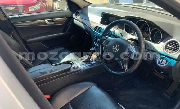 Buy Used Mercedes‒Benz C-Class Silver Car in Beira in Sofala Buy Used Mercedes‒Benz C-Class Silver Car in Beira in Sofala