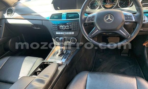 Buy Used Mercedes‒Benz C-Class Silver Car in Beira in Sofala Buy Used Mercedes‒Benz C-Class Silver Car in Beira in Sofala