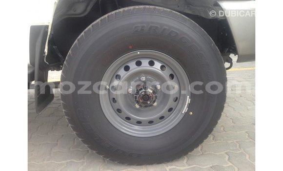 Tenga Imported Toyota Land Cruiser Chena Mota in Import - Dubai in Cabo Delgado Tenga Imported Toyota Land Cruiser Chena Mota in Import - Dubai in Cabo Delgado