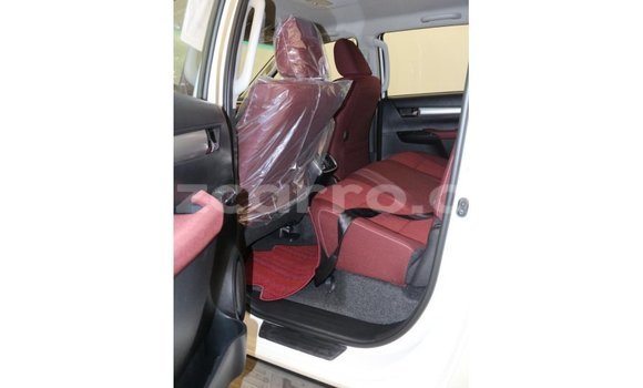 Buy Import Toyota Hilux White Car in Import - Dubai in Cabo Delgado Buy Import Toyota Hilux White Car in Import - Dubai in Cabo Delgado