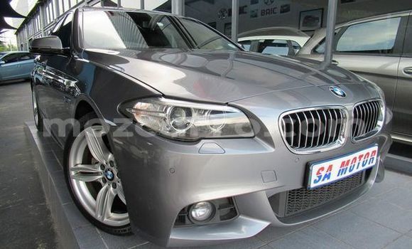 Comprar Usado BMW 5-Series Prata Carro em Beira em Sofala