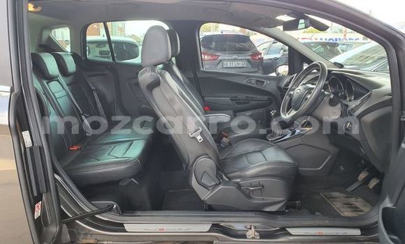 Buy Used Ford B-MAX Silver Car in Beira in Sofala Buy Used Ford B-MAX Silver Car in Beira in Sofala