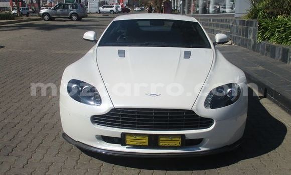 Buy Used Aston Martin V12 Vantage White Car in Beira in Sofala Buy Used Aston Martin V12 Vantage White Car in Beira in Sofala