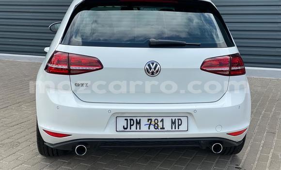 Comprar Usado Volkswagen Golf GTI Branco Carro em Beira em Sofala Comprar Usado Volkswagen Golf GTI Branco Carro em Beira em Sofala