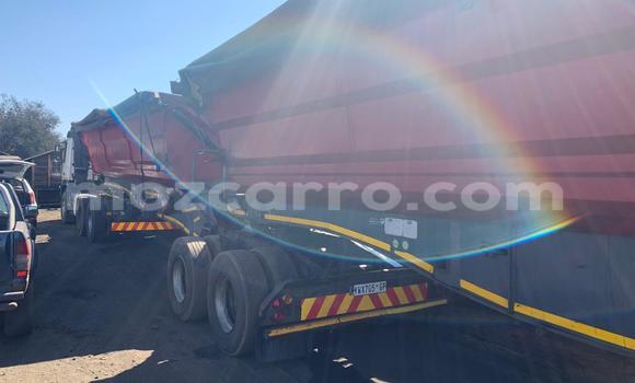 Buy Used Volvo F4 White Truck in Maputo in Maputo Buy Used Volvo F4 White Truck in Maputo in Maputo
