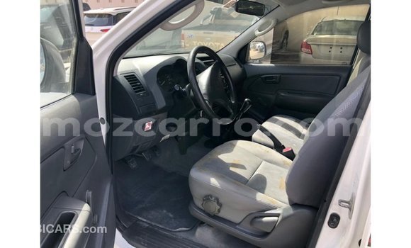 Comprar Importar Toyota Hilux Branco Carro em Import - Dubai em Cabo Delgado Comprar Importar Toyota Hilux Branco Carro em Import - Dubai em Cabo Delgado