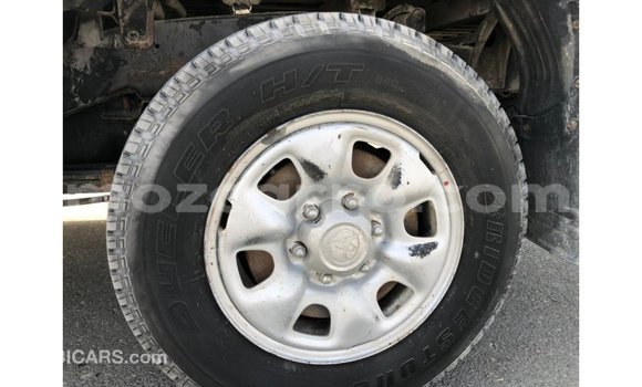 Comprar Importar Toyota Hilux Branco Carro em Import - Dubai em Cabo Delgado Comprar Importar Toyota Hilux Branco Carro em Import - Dubai em Cabo Delgado