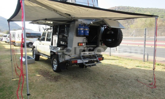 Comprar Usado Toyota Land Cruiser De outros Carro em Maputo em Maputo Comprar Usado Toyota Land Cruiser De outros Carro em Maputo em Maputo