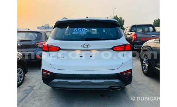 Buy Import Hyundai Santa Fe White Car in Import - Dubai in Cabo Delgado Buy Import Hyundai Santa Fe White Car in Import - Dubai in Cabo Delgado