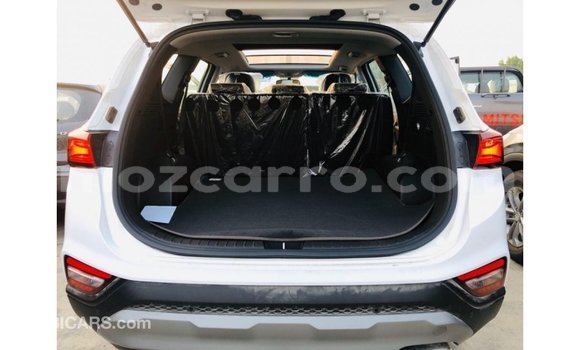 Buy Import Hyundai Santa Fe White Car in Import - Dubai in Cabo Delgado Buy Import Hyundai Santa Fe White Car in Import - Dubai in Cabo Delgado