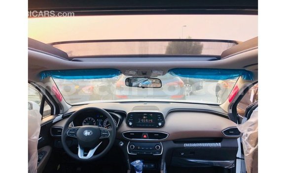 Buy Import Hyundai Santa Fe White Car in Import - Dubai in Cabo Delgado Buy Import Hyundai Santa Fe White Car in Import - Dubai in Cabo Delgado