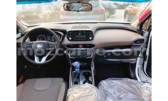 Buy Import Hyundai Santa Fe White Car in Import - Dubai in Cabo Delgado Buy Import Hyundai Santa Fe White Car in Import - Dubai in Cabo Delgado