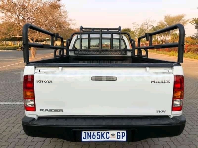 Big with watermark toyota hilux tete will change 8934
