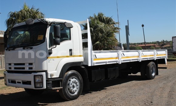 Buy Used Isuzu FTR 850 White Truck in Beira in Sofala Buy Used Isuzu FTR 850 White Truck in Beira in Sofala