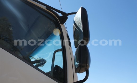 Buy Used Isuzu FTR 850 White Truck in Beira in Sofala Buy Used Isuzu FTR 850 White Truck in Beira in Sofala