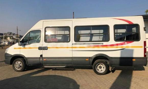 Buy Used Iveco Daily White Truck in Will change in Tete Buy Used Iveco Daily White Truck in Will change in Tete