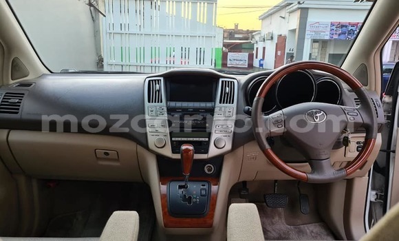 Comprar Usado Toyota Harrier Branco Carro em Ancuabe em Cabo Delgado Comprar Usado Toyota Harrier Branco Carro em Ancuabe em Cabo Delgado