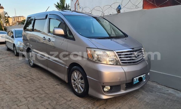 Comprar Usado Toyota Alphard De outros Carro em Ancuabe em Cabo Delgado