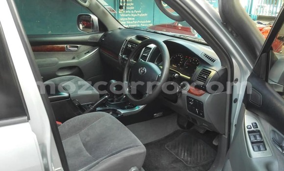 Comprar Usado Toyota Land Cruiser Prado Prata Carro em Ancuabe em Cabo Delgado Comprar Usado Toyota Land Cruiser Prado Prata Carro em Ancuabe em Cabo Delgado