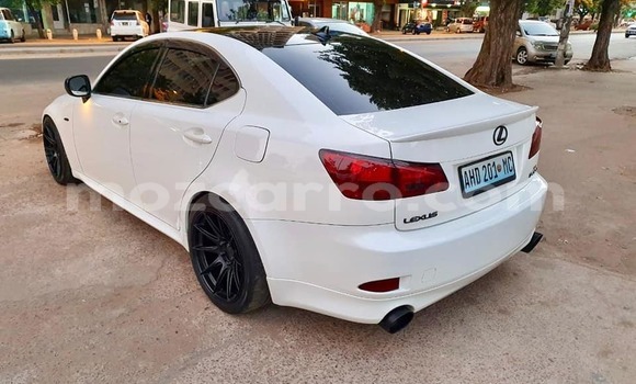 Buy Used Lexus IS White Car in Ancuabe in Cabo Delgado Buy Used Lexus IS White Car in Ancuabe in Cabo Delgado