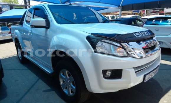 Comprar Usado Isuzu KB Branco Carro em Ancuabe em Cabo Delgado Comprar Usado Isuzu KB Branco Carro em Ancuabe em Cabo Delgado