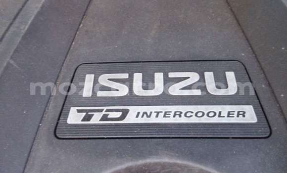 Comprar Usado Isuzu KB Branco Carro em Ancuabe em Cabo Delgado Comprar Usado Isuzu KB Branco Carro em Ancuabe em Cabo Delgado